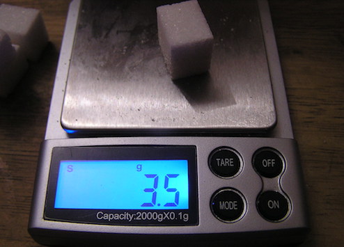 Quanto pesa una zolletta di zucchero