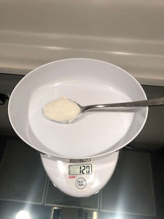 Un cucchiaio di yogurt quanti grammi sono